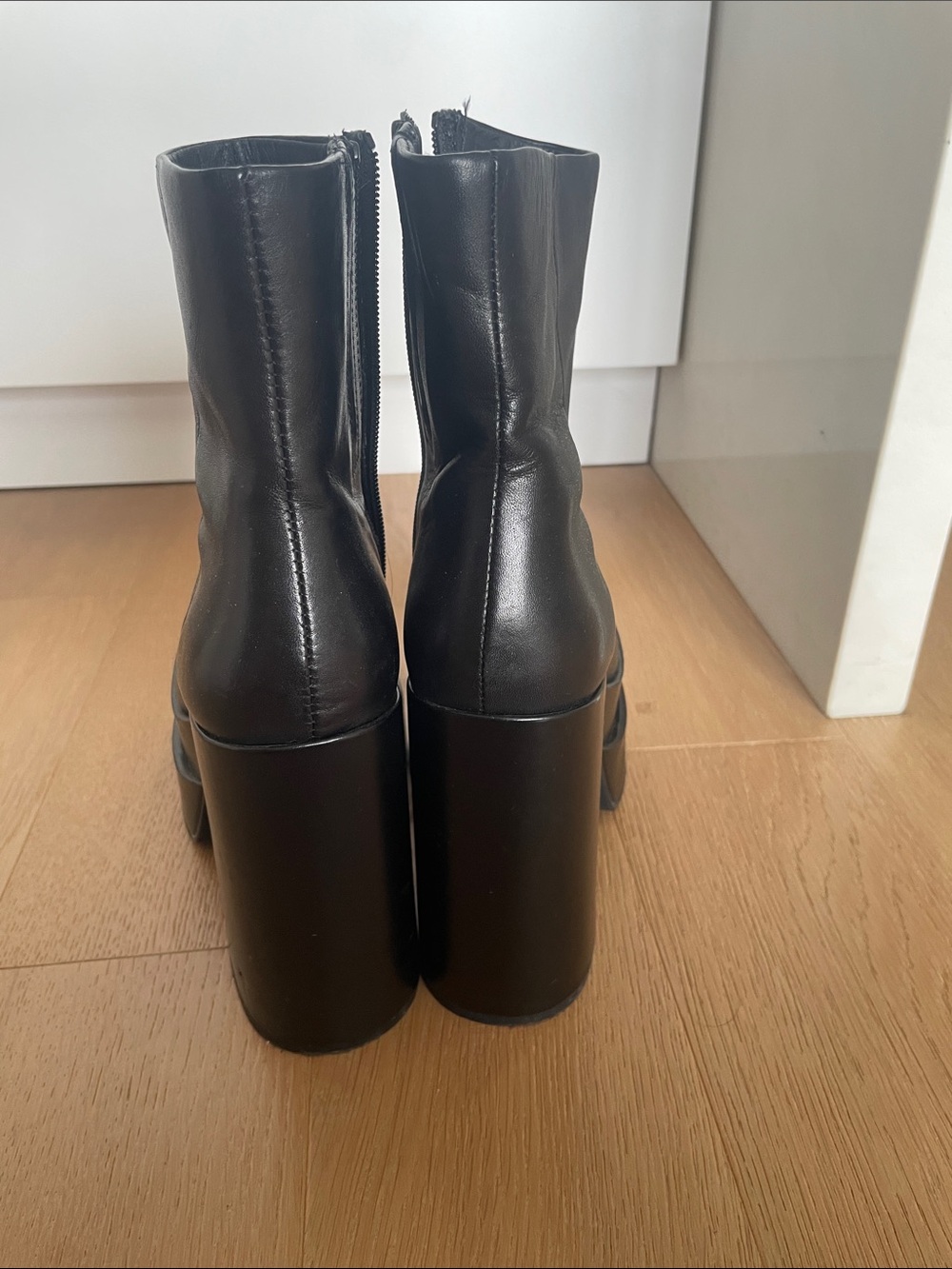 Steve Madden Black Leather Platform Block Heel Ankle Boots - Picture 3 of 5